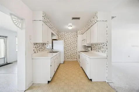 3733 Surrey Drive Orlando FL 32812