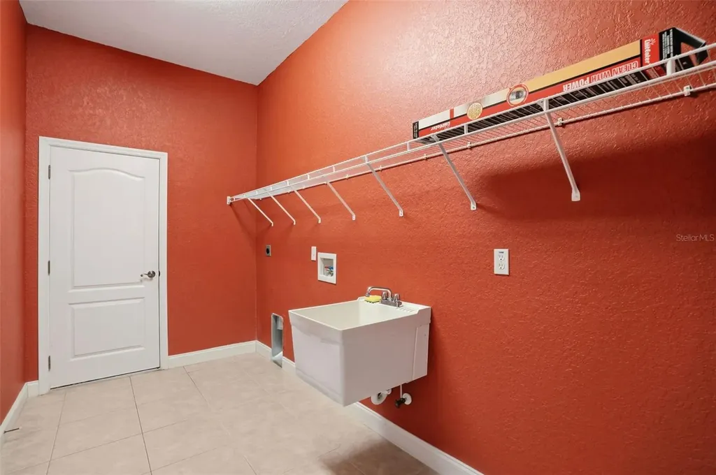 7190 Bahama Swallow Avenue Weeki Wachee FL 34613