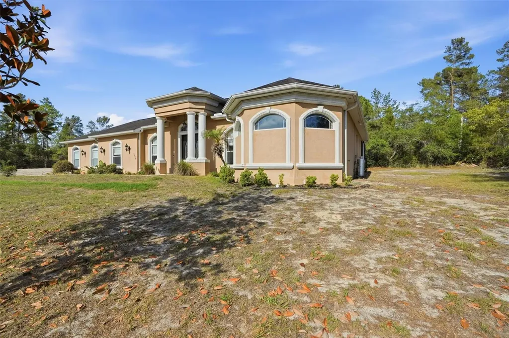 7190 Bahama Swallow Avenue Weeki Wachee FL 34613