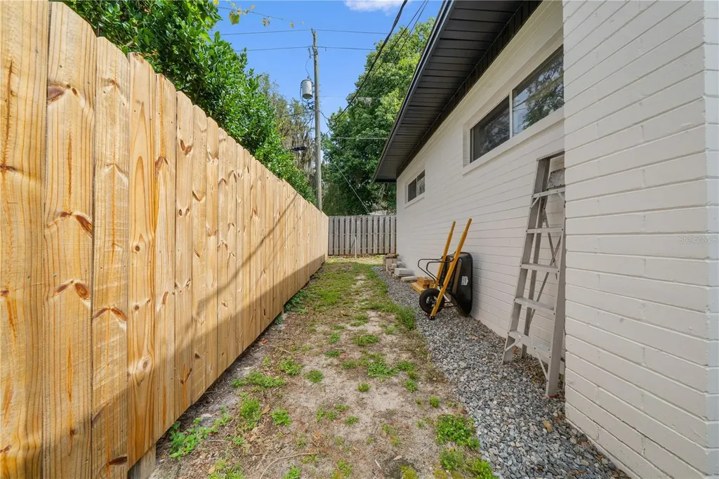 2002 NW 11th Road Gainesville FL 32605