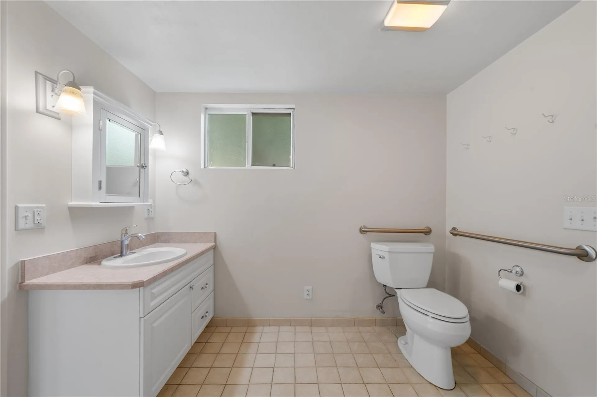 2002 NW 11th Road Gainesville FL 32605