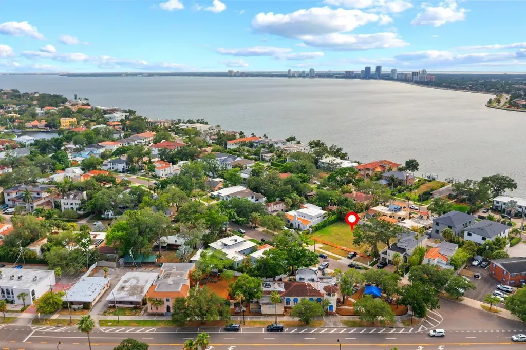 32 Aegean Avenue Tampa FL 33606