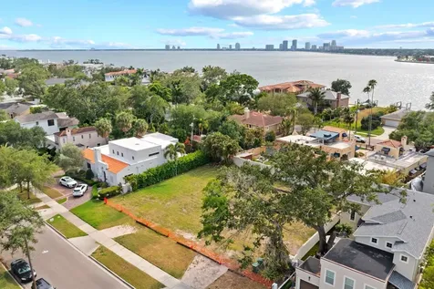 32 Aegean Avenue Tampa FL 33606