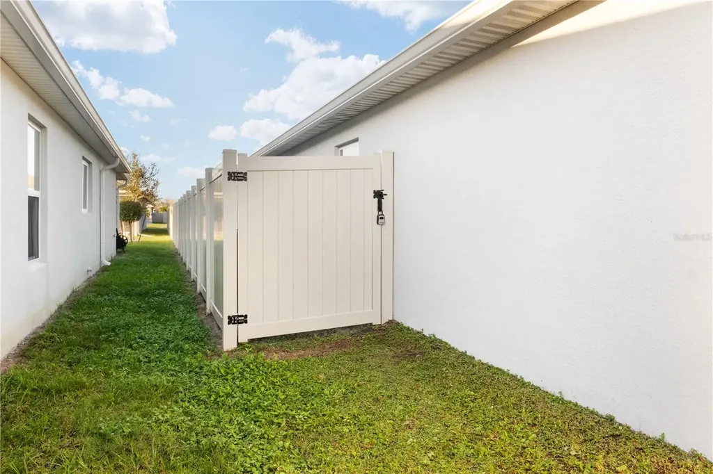 1857 Gold Crest Drive St Cloud FL 34771