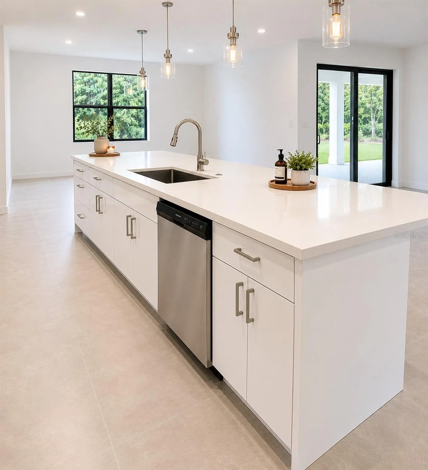1401 W 10 St. Seller Strata I Street Lehigh Acres FL 33971