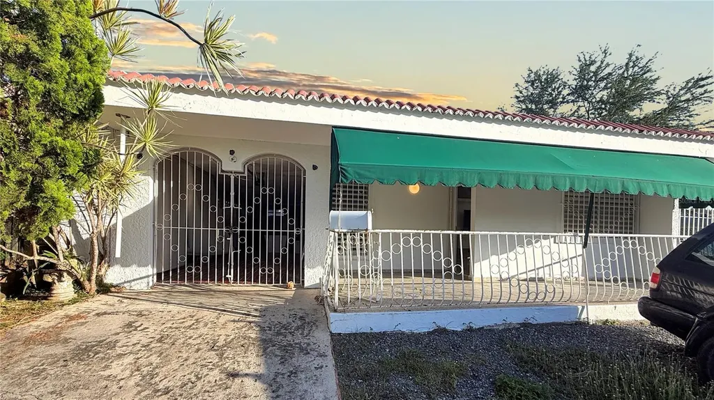 9 L6 Calle 9 Extension La Milagrosa Bayamon PR 00959