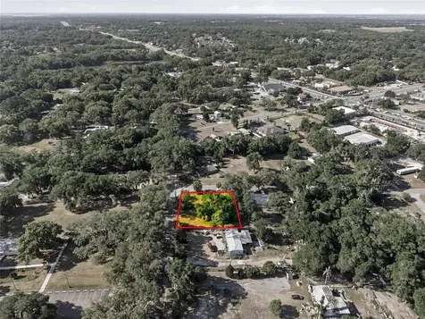 105 W Hermosa Street Lady Lake FL 32159