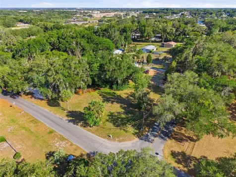 105 W Hermosa Street Lady Lake FL 32159