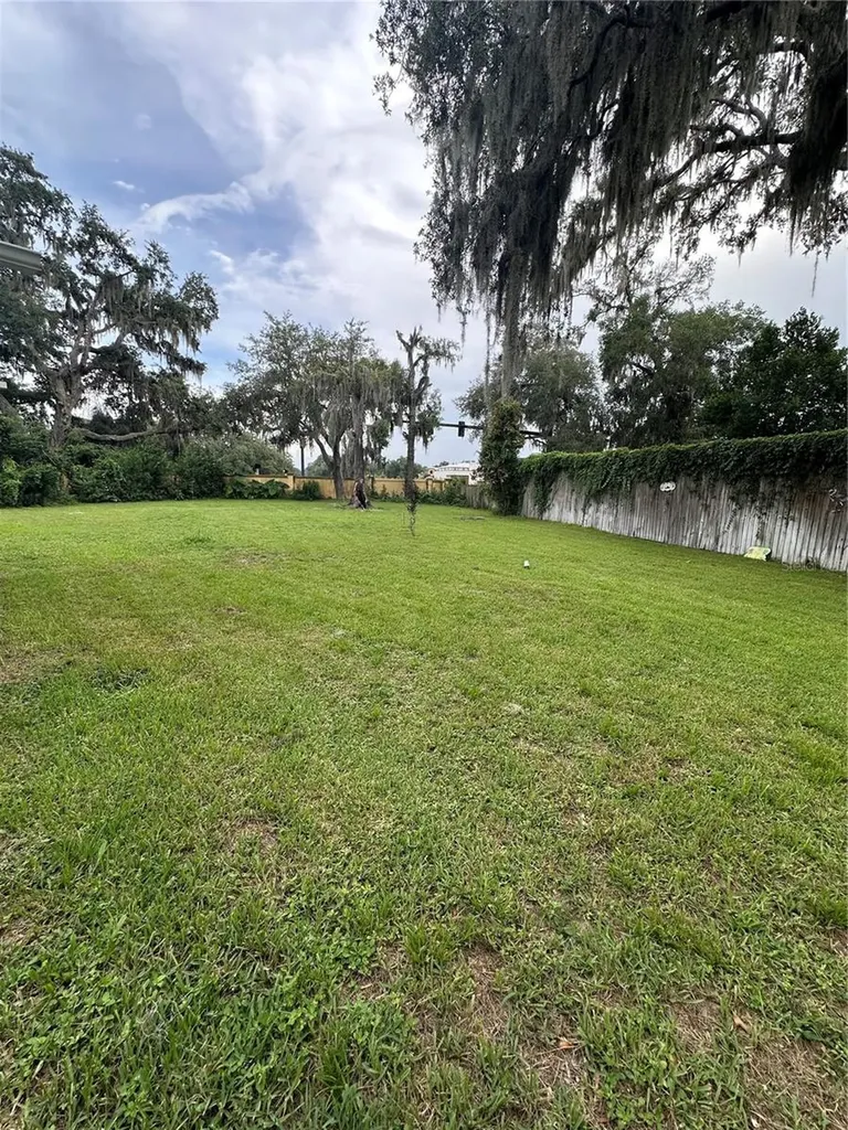 104 Cherry Blossom Lane Lady Lake FL 32159