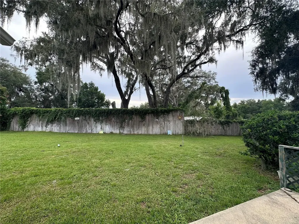104 Cherry Blossom Lane Lady Lake FL 32159