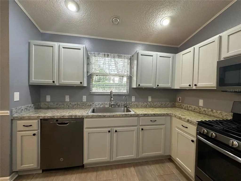 104 Cherry Blossom Lane Lady Lake FL 32159