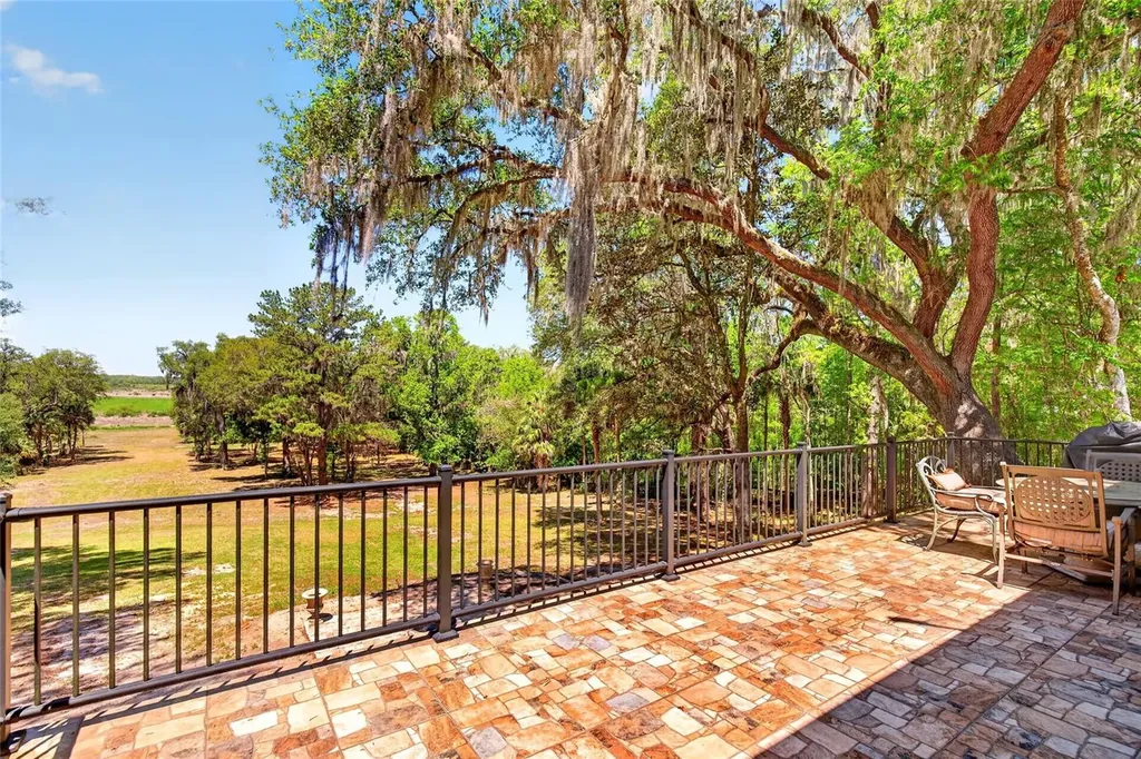 17704 SE 59th Street Micanopy FL 32667