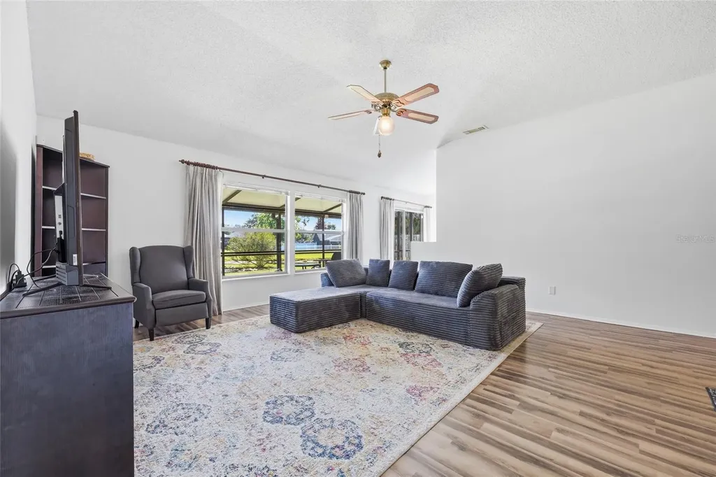 10137 Pink Carnation Court Orlando FL 32825