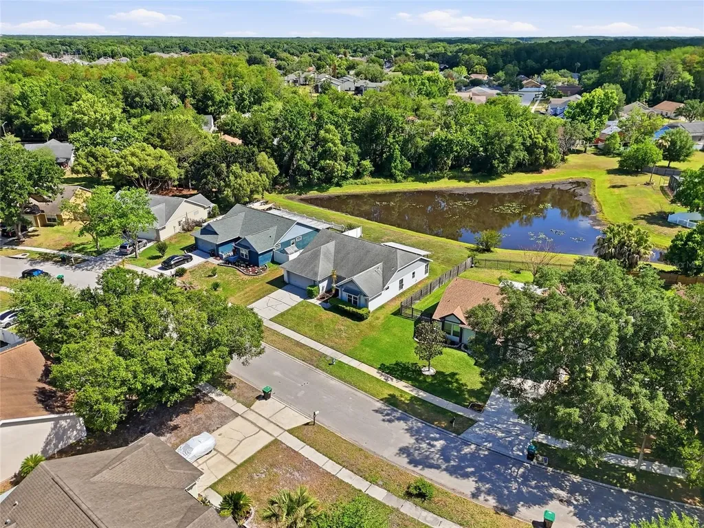 10137 Pink Carnation Court Orlando FL 32825