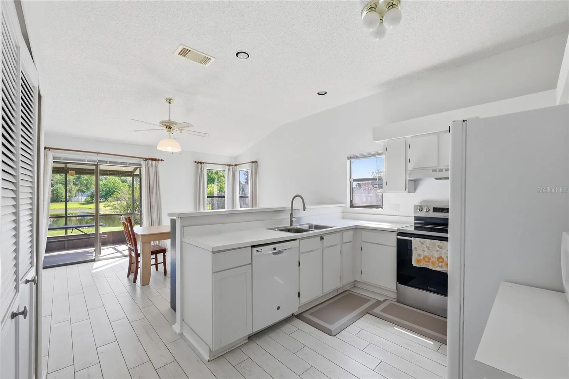 10137 Pink Carnation Court Orlando FL 32825