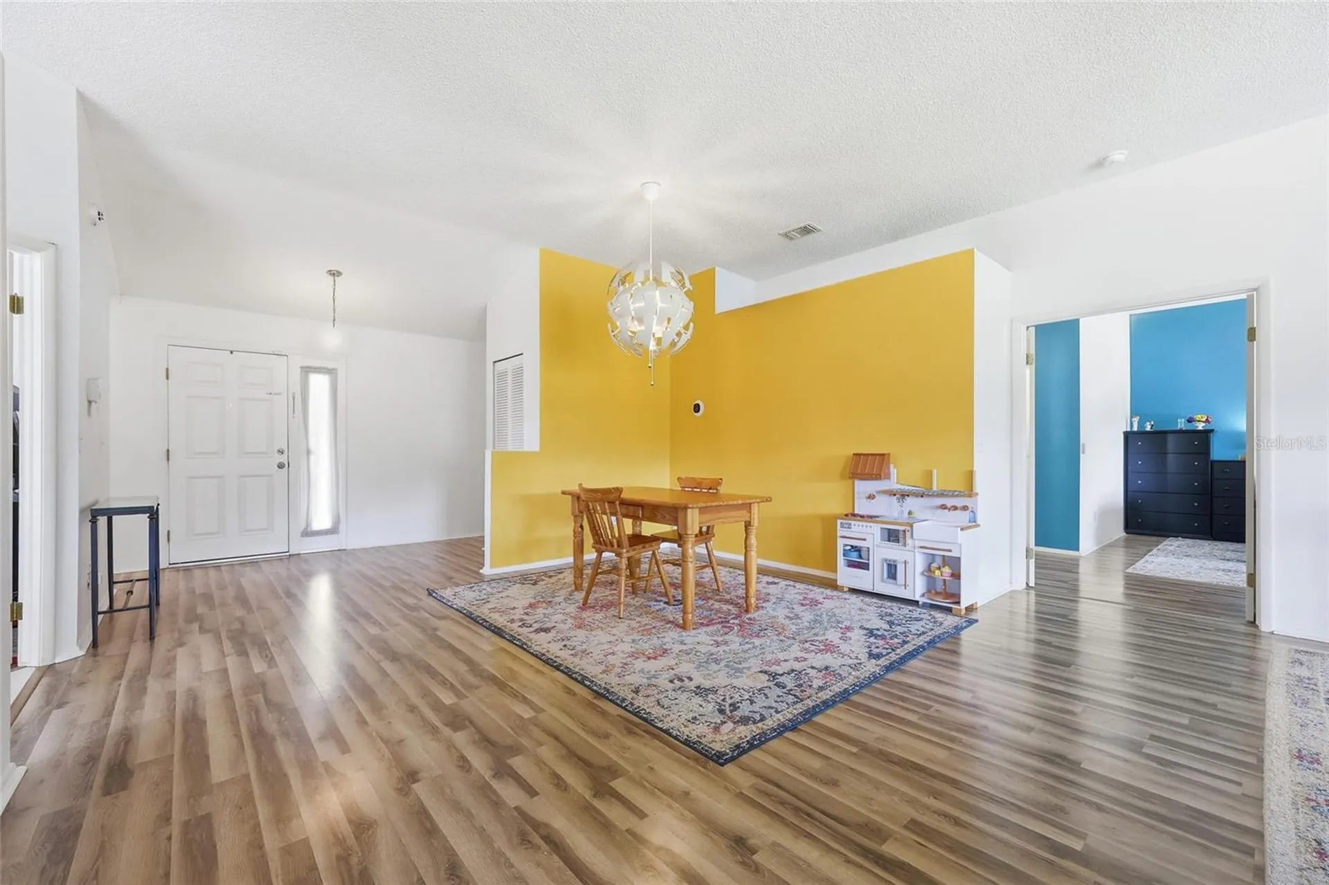 10137 Pink Carnation Court Orlando FL 32825