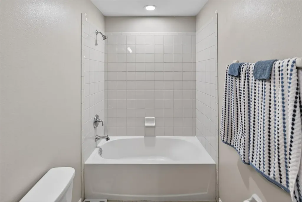 2307 Kennington Cove Deland FL 32724