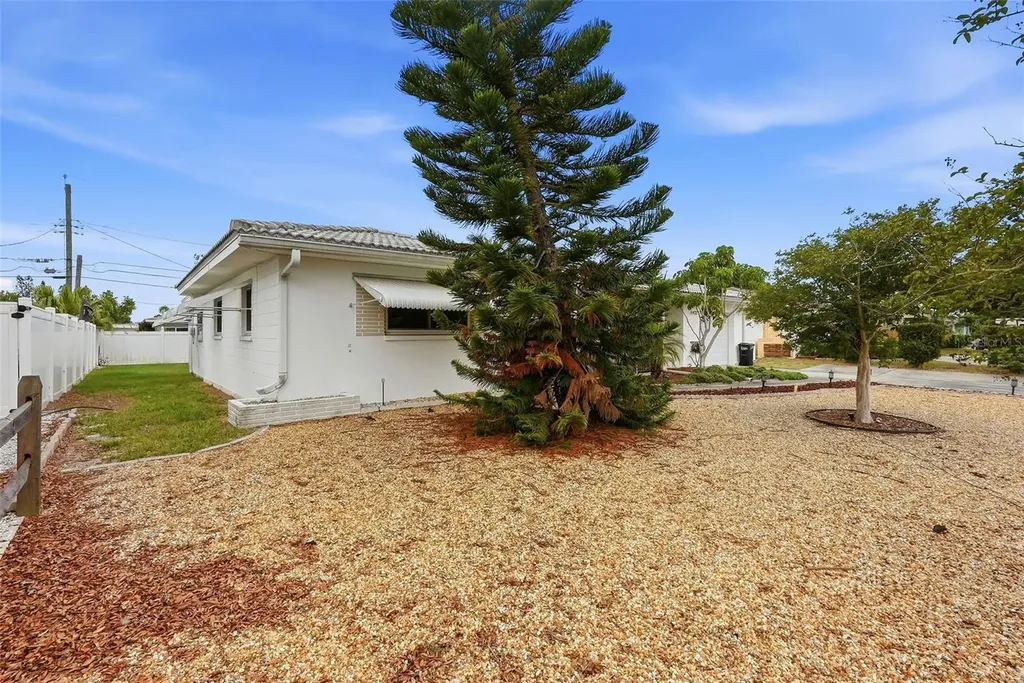 11422 62nd Avenue Seminole FL 33772