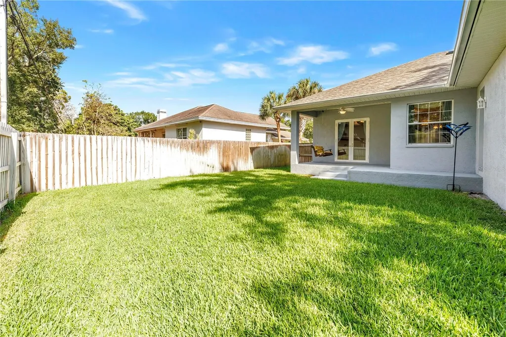 459 Northmoor Avenue N St Petersburg FL 33702