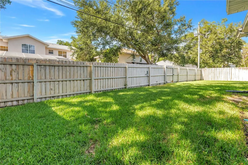 459 Northmoor Avenue N St Petersburg FL 33702