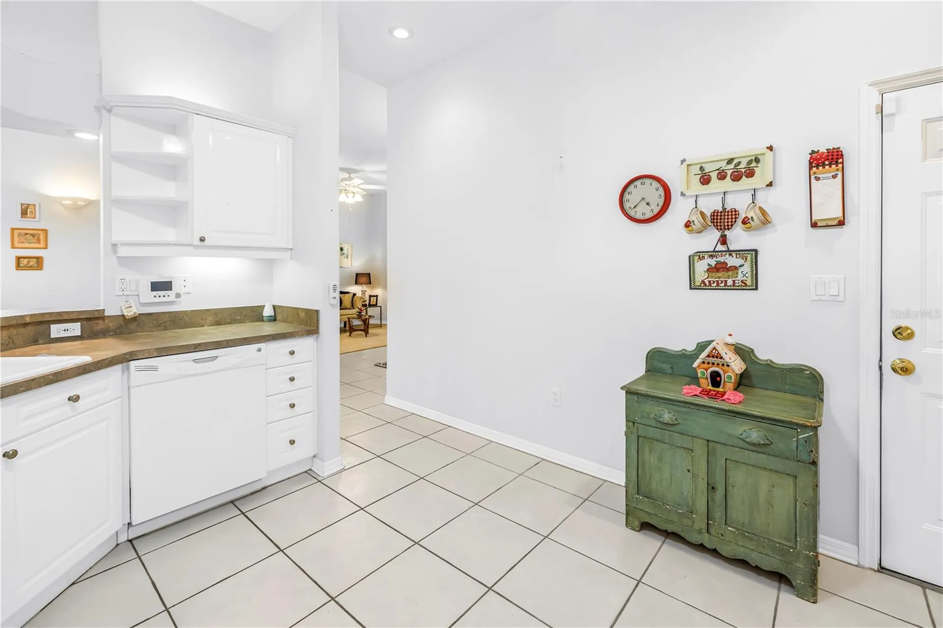 459 Northmoor Avenue N St Petersburg FL 33702