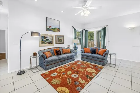 459 Northmoor Avenue N St Petersburg FL 33702