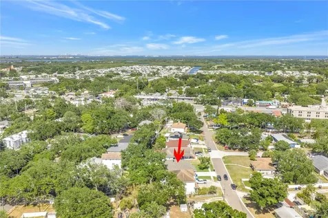 459 Northmoor Avenue N St Petersburg FL 33702
