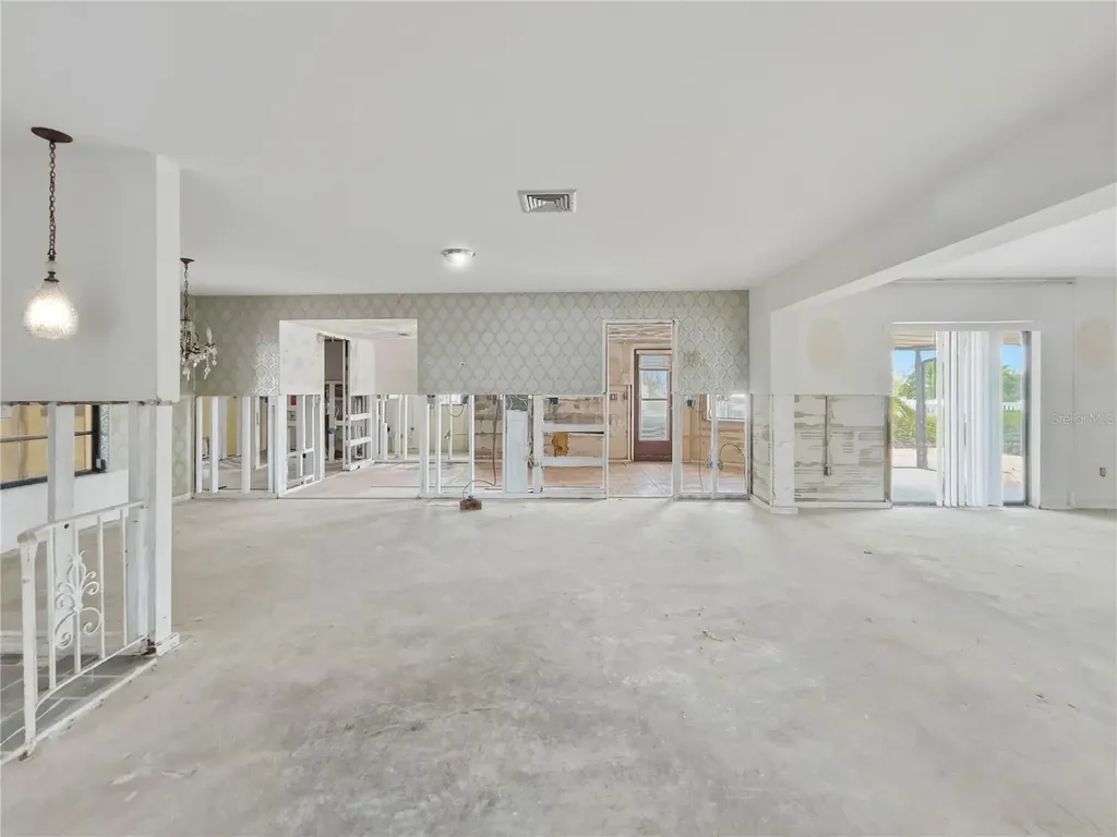 750 115th Avenue Treasure Island FL 33706