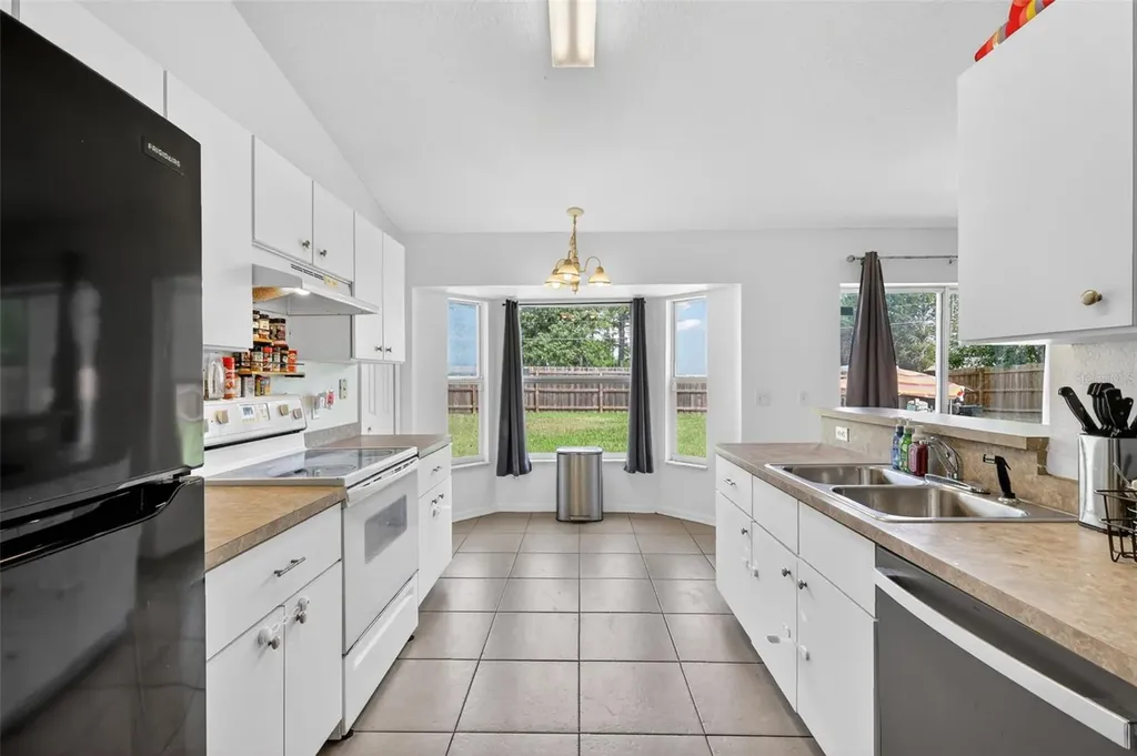 5 Hemlock Radial Lane Ocala FL 34472