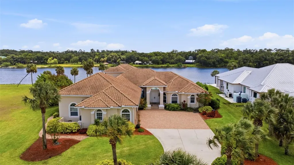 2504 Caloosa Shores Drive Labelle FL 33935