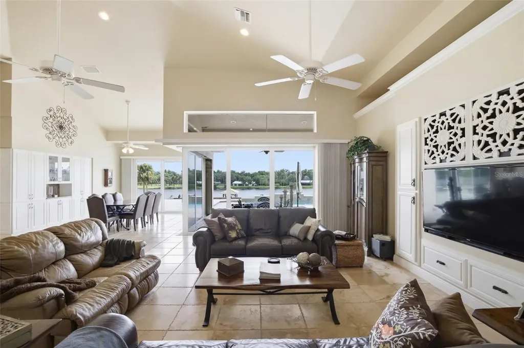 2504 Caloosa Shores Drive Labelle FL 33935