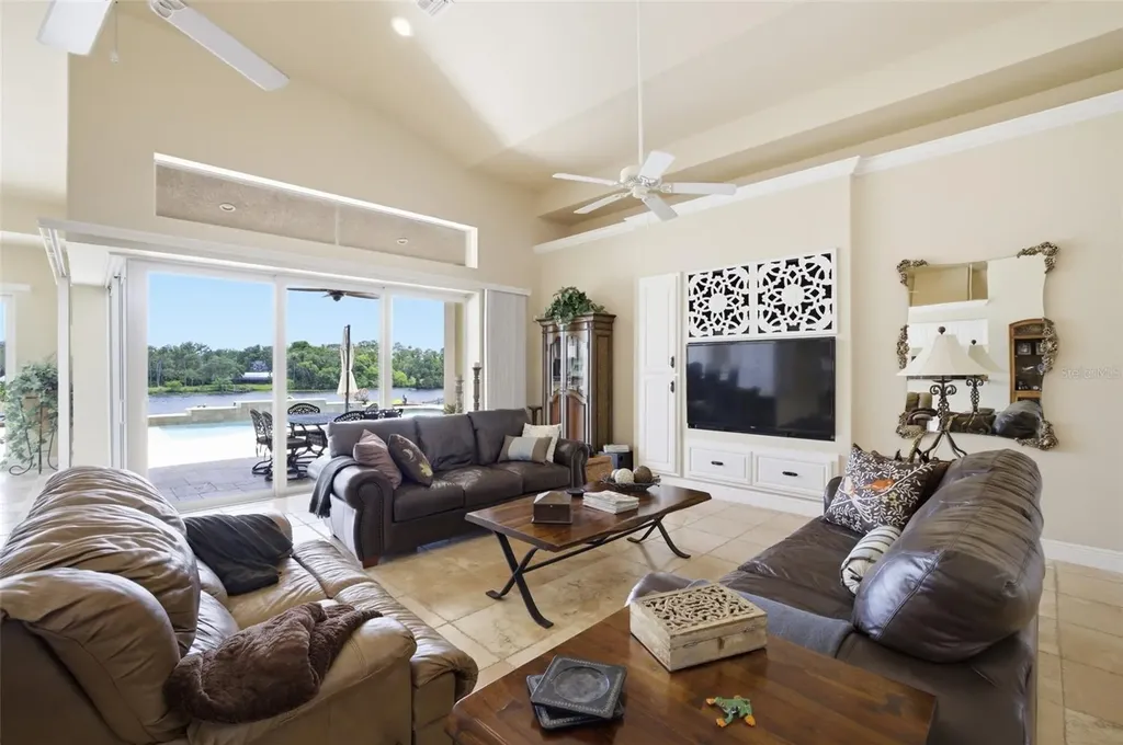 2504 Caloosa Shores Drive Labelle FL 33935