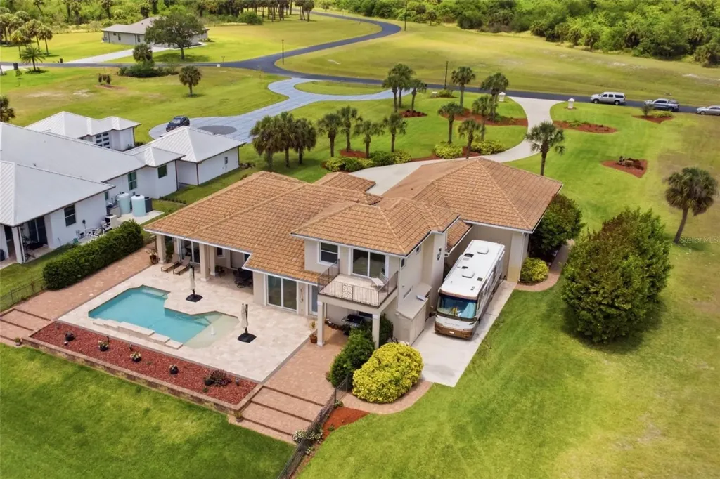 2504 Caloosa Shores Drive Labelle FL 33935