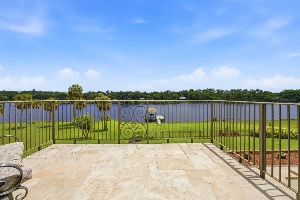 2504 Caloosa Shores Drive Labelle FL 33935