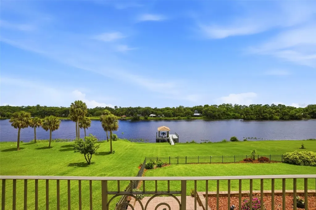 2504 Caloosa Shores Drive Labelle FL 33935