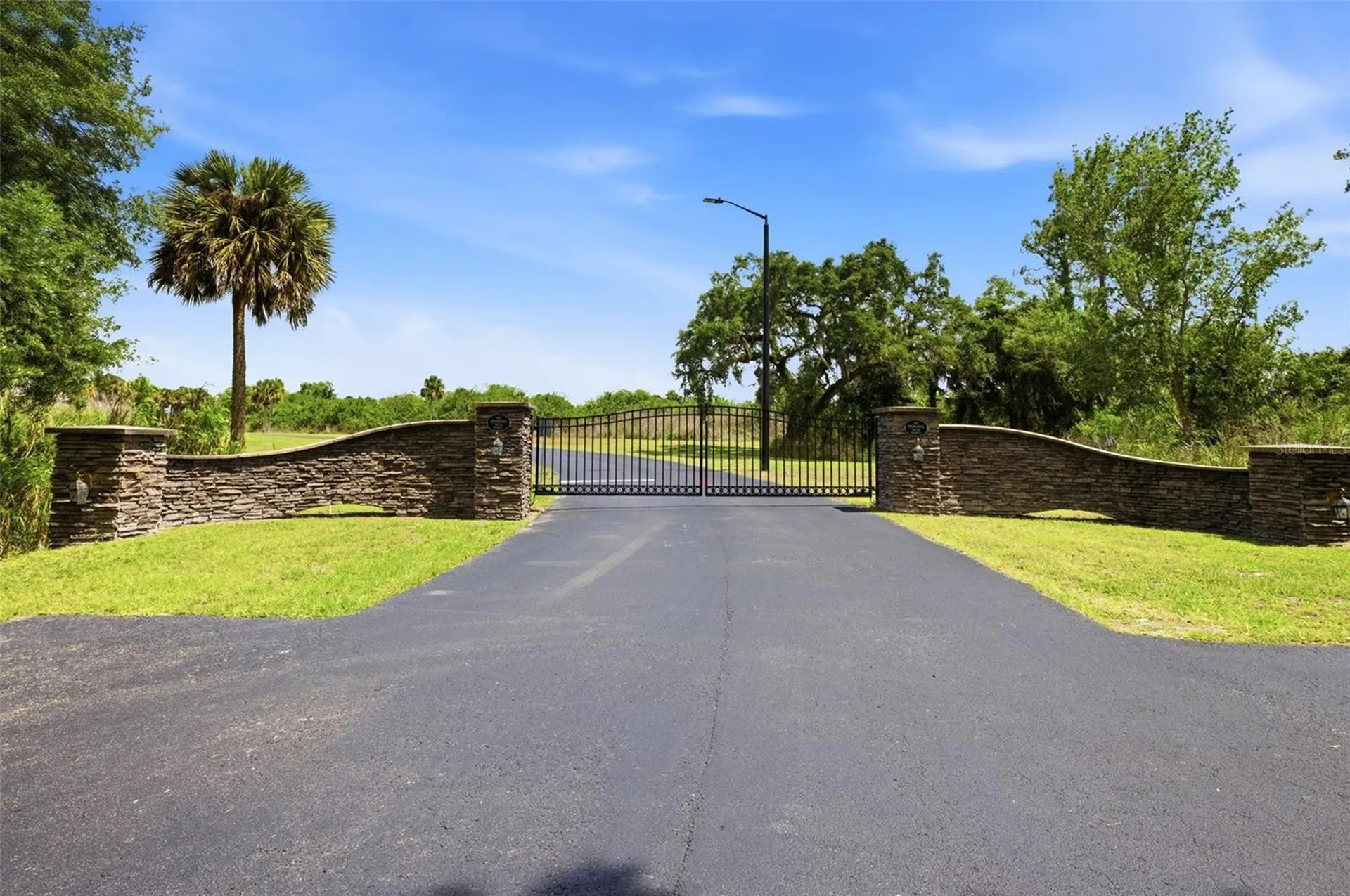 2504 Caloosa Shores Drive Labelle FL 33935