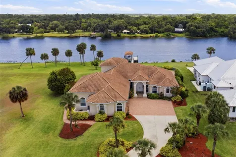 2504 Caloosa Shores Drive Labelle FL 33935