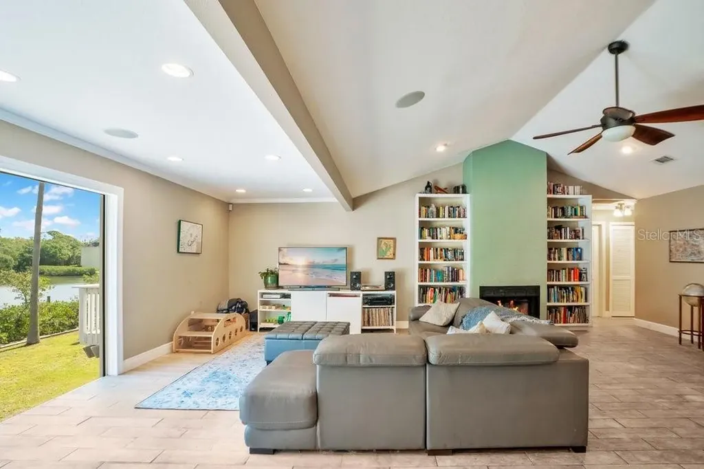 3858 Shore Boulevard Oldsmar FL 34677