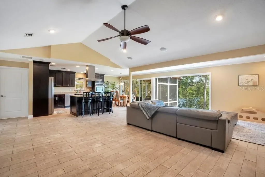 3858 Shore Boulevard Oldsmar FL 34677