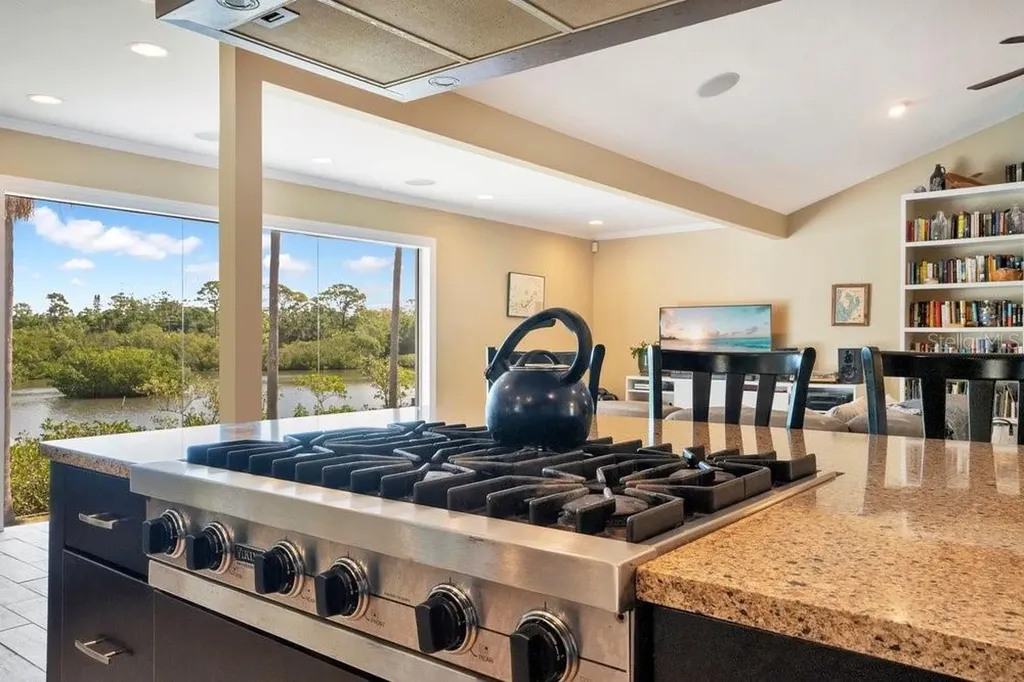 3858 Shore Boulevard Oldsmar FL 34677