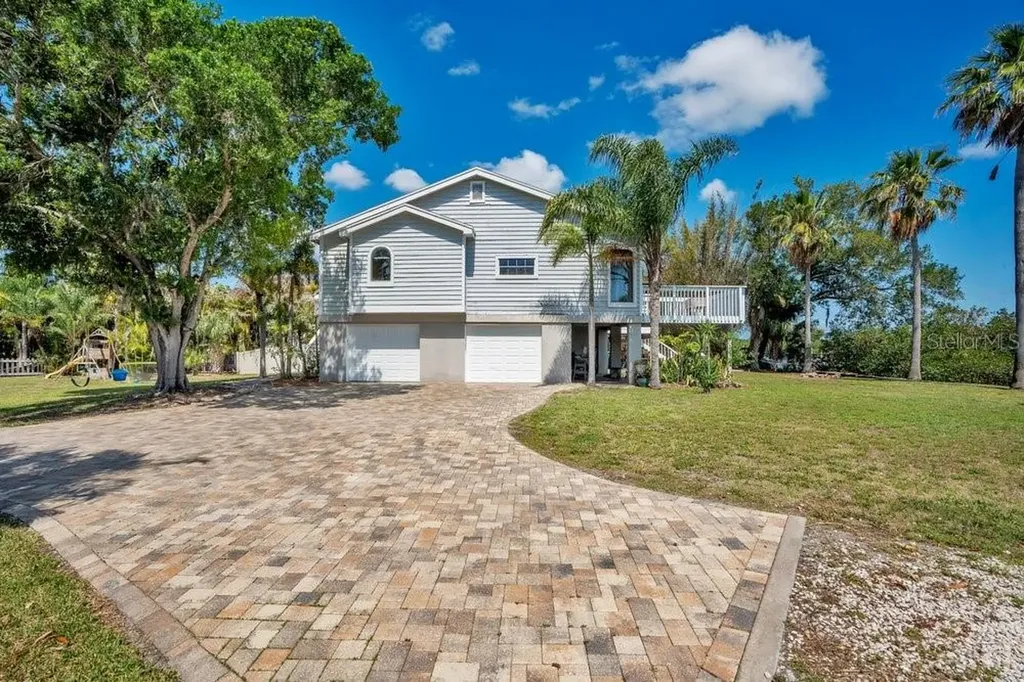 3858 Shore Boulevard Oldsmar FL 34677