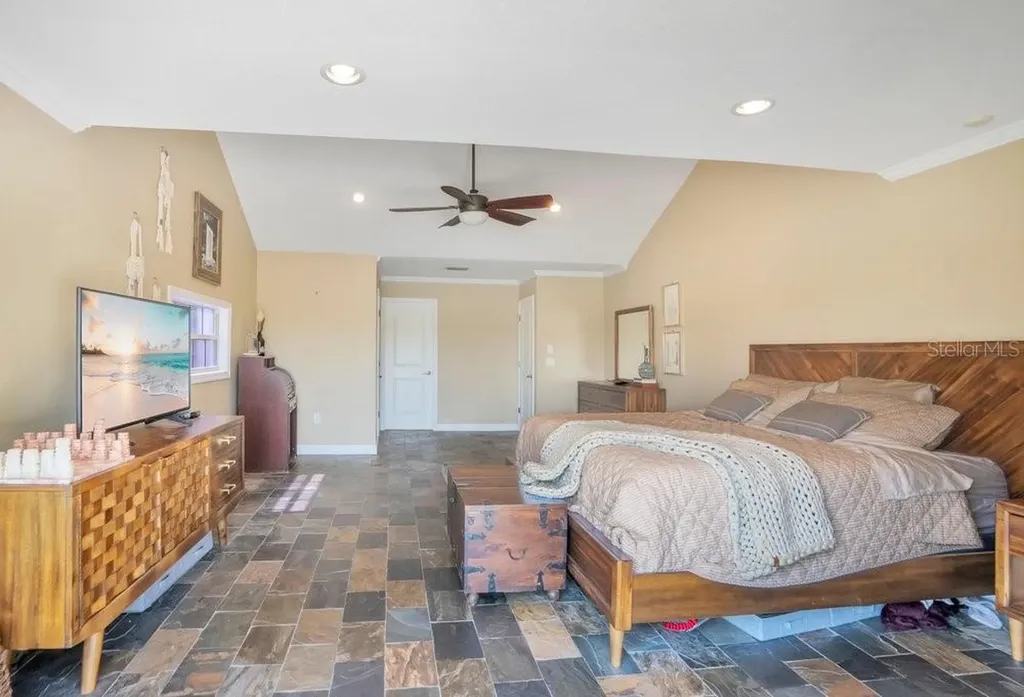 3858 Shore Boulevard Oldsmar FL 34677