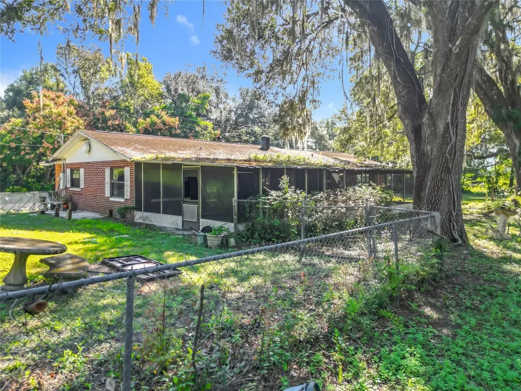 7802 Mizell Street Coleman FL 33521