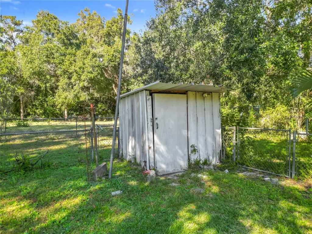7802 Mizell Street Coleman FL 33521