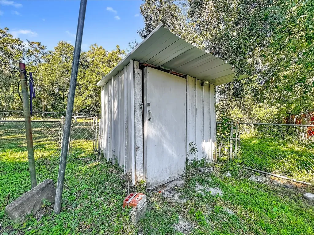 7802 Mizell Street Coleman FL 33521