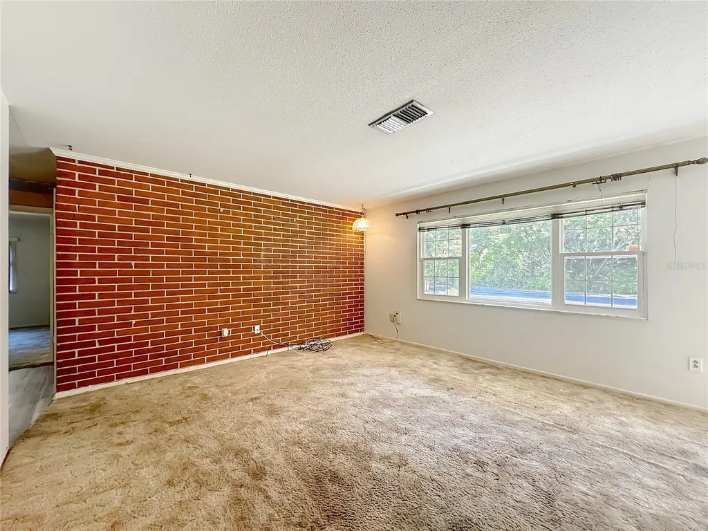 7802 Mizell Street Coleman FL 33521