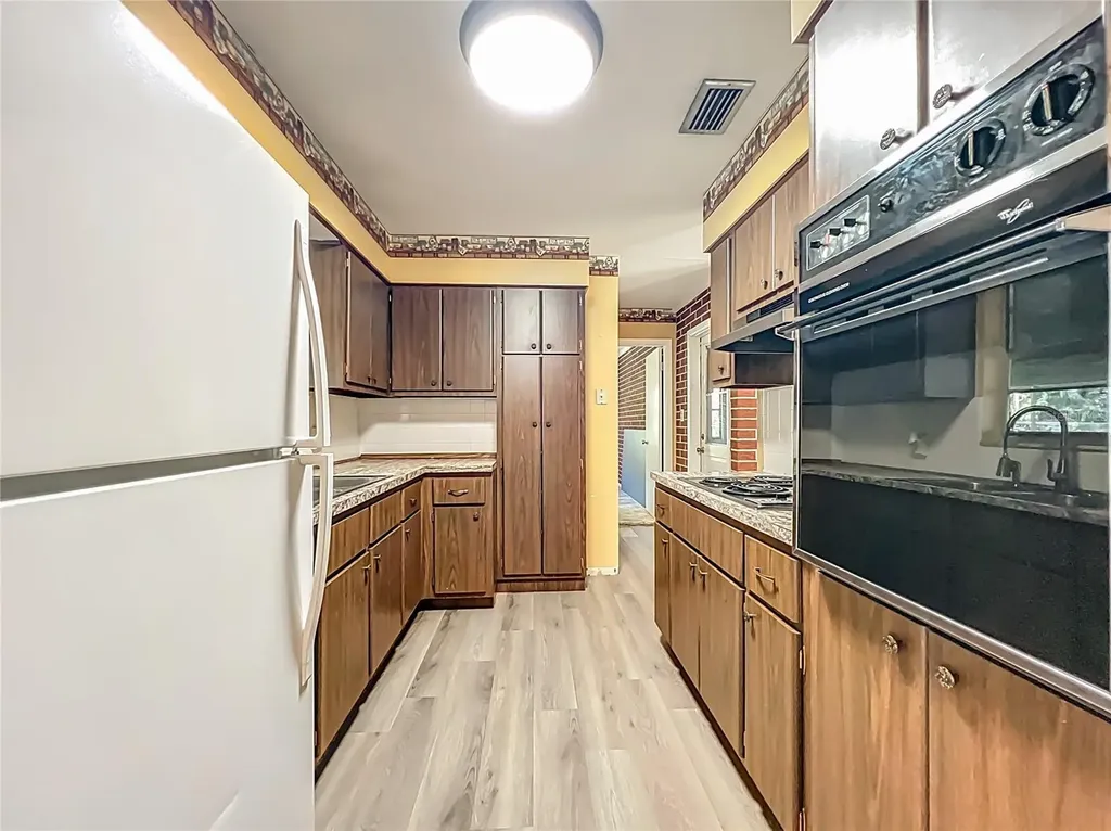 7802 Mizell Street Coleman FL 33521