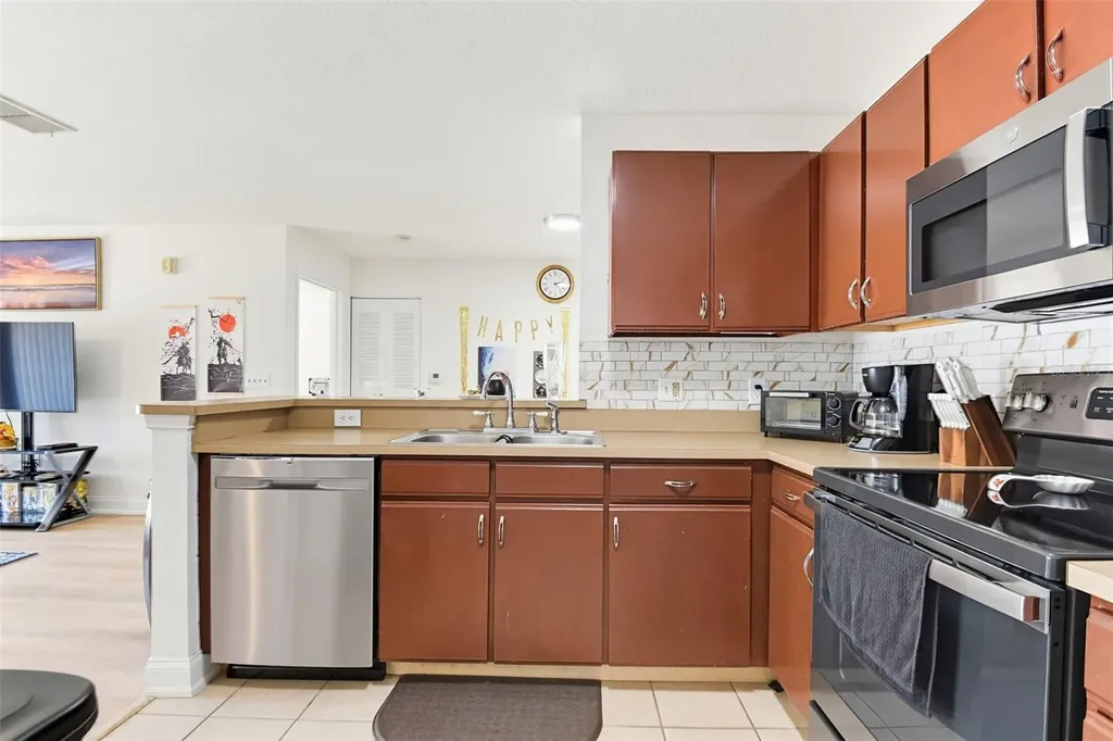 940 Village Trail Port Orange FL 32127