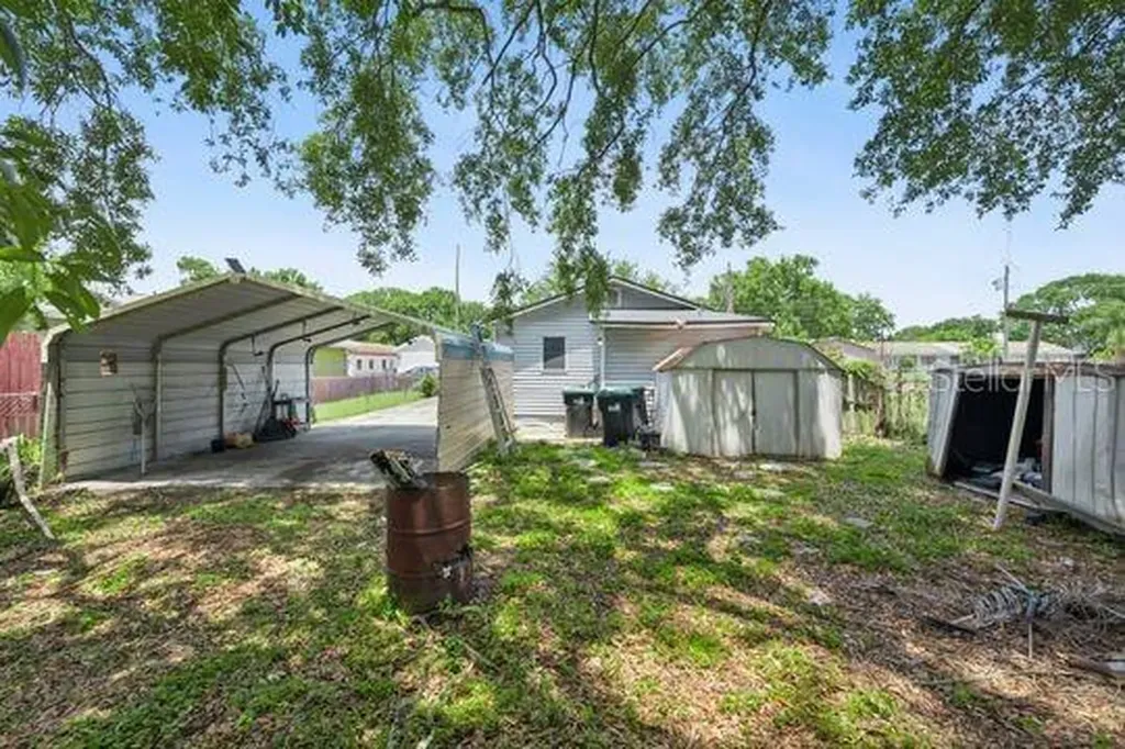 132 Pine Street Orlando FL 32824