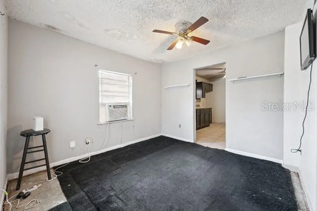 132 Pine Street Orlando FL 32824
